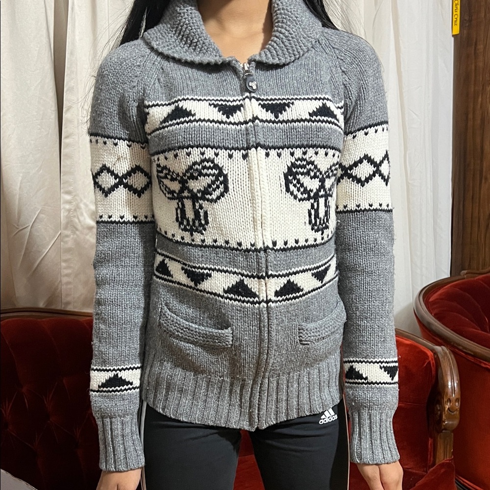 TNA Gray and Cream Patterned Cardigan